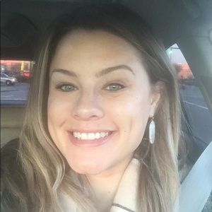 Meet your Posher, Molly